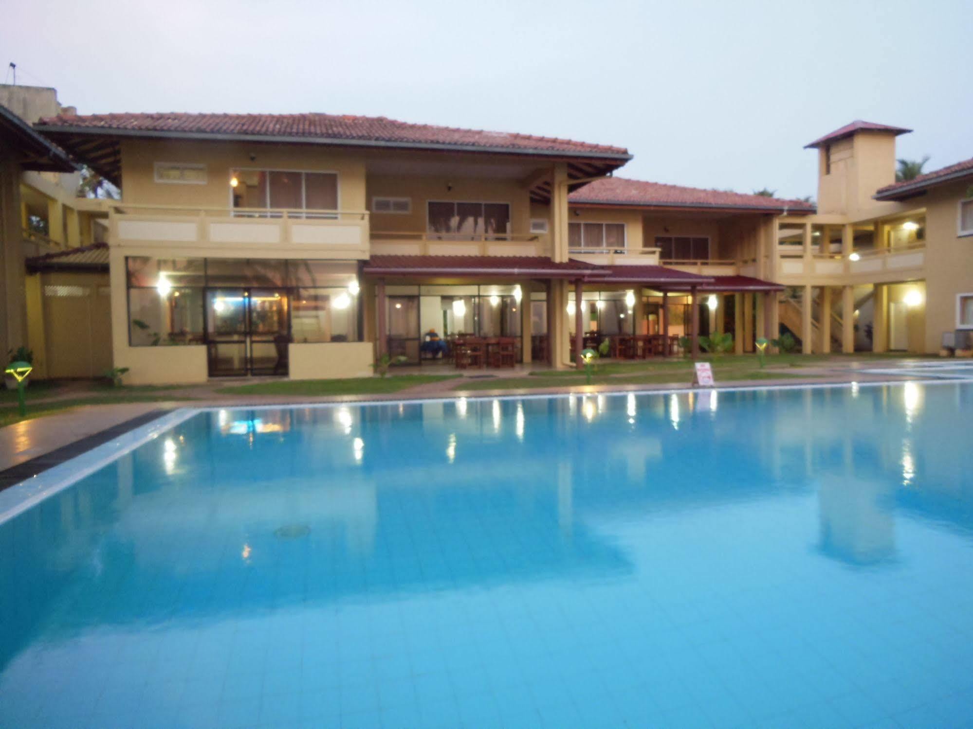 Sanmali Beach Hotel Marawila Luaran gambar