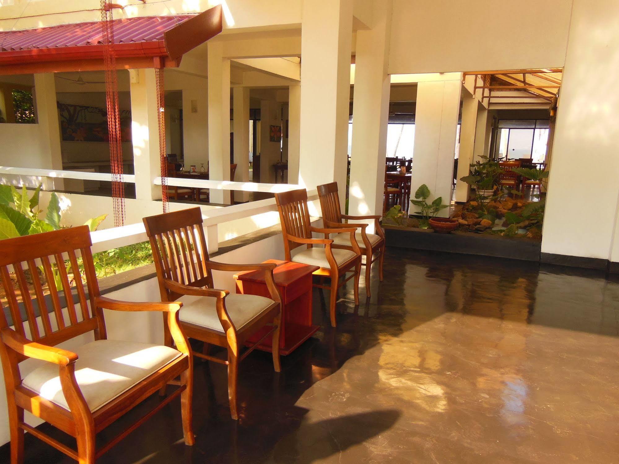 Sanmali Beach Hotel Marawila Luaran gambar